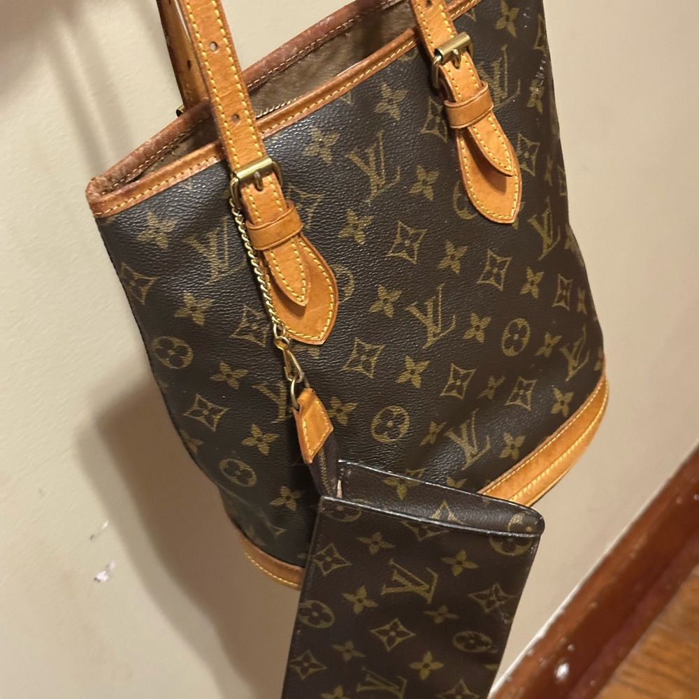 Louis Vuitton Brown Monogram Shoulder Bag FIRM price